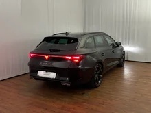 CUPRA Leon SP Kombi e-HYBRID 150/204 in Nacht-Schwarz Metallic