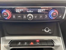 Audi Q3 35 TFSI intense in Chronosgrau Metallic
