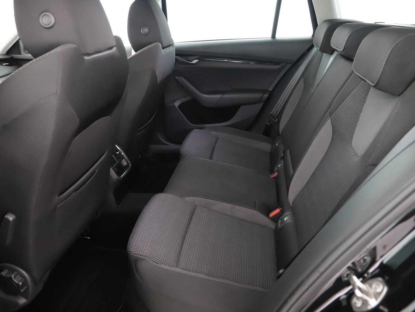 Škoda OCTAVIA Combi Ambition TDI DSG | Bild 13 von 16