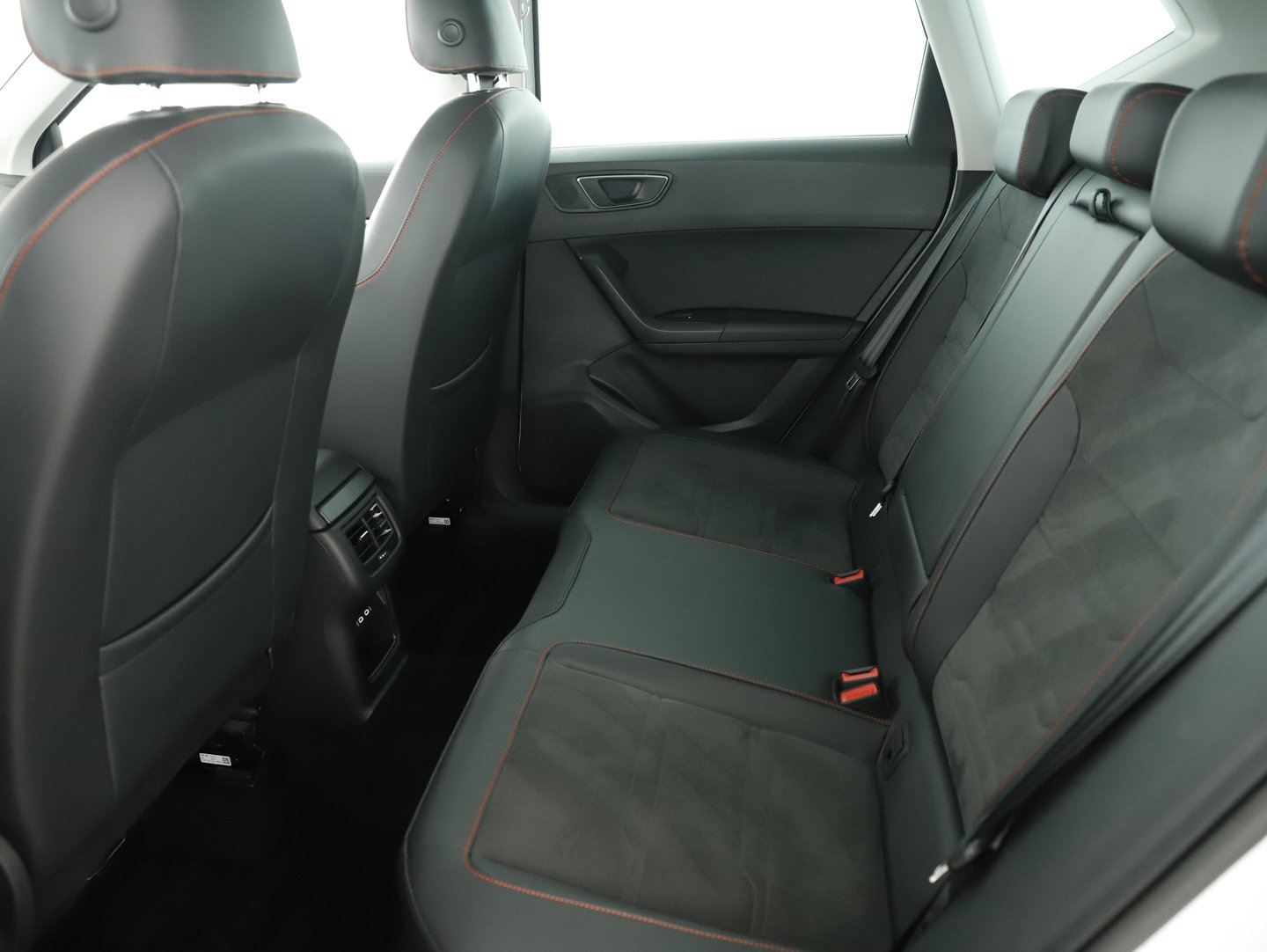 SEAT Ateca FR 2.0 TDI DSG 4Drive | Bild 24 von 29
