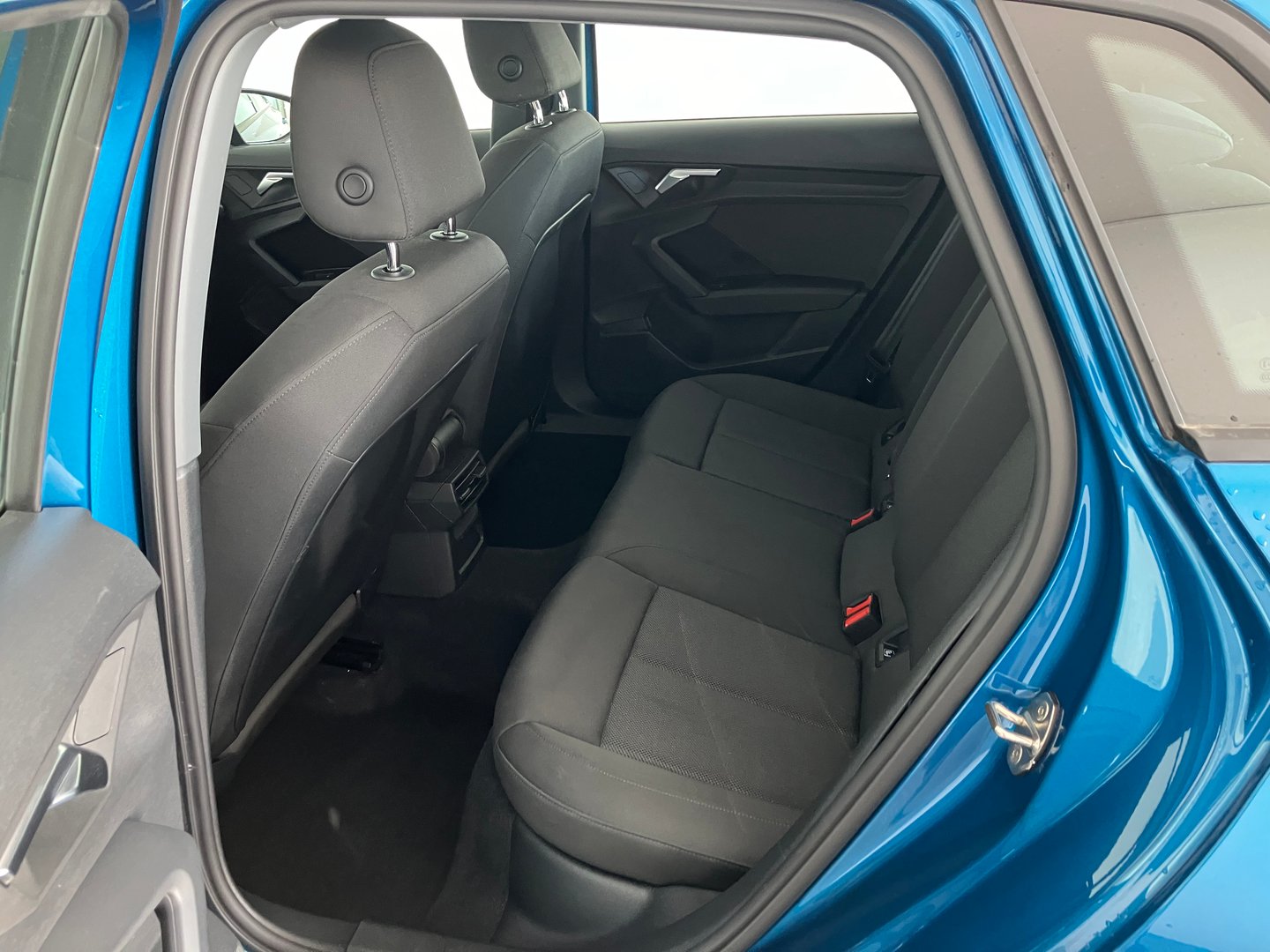 Audi A3 Sportback 30 TDI | Bild 17 von 20