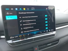 VW T-Roc Life eTSI DSG in Grenadillschwarz Metallic