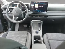 VW T-Roc Life eTSI DSG in Grenadillschwarz Metallic