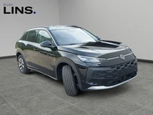 VW T-Roc Life eTSI DSG in Grenadillschwarz Metallic