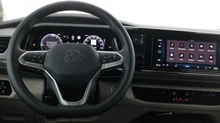 VW California Beach eHybrid 180 kW 4M in Monosilber Met./Dach Deepblack Perleff.