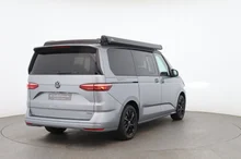VW California Beach eHybrid 180 kW 4M in Monosilber Met./Dach Deepblack Perleff.