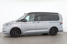VW California Beach eHybrid 180 kW 4M in Monosilber Met./Dach Deepblack Perleff.
