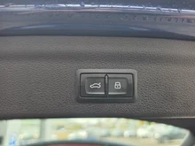 Audi Q3 e-tron 45 TFSI e in navarrablau metallic