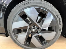 Škoda Peaq Sportline 90x in Graphit-Grau Metallic