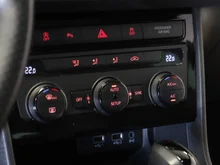 SEAT Leon Kombi Cupra 300 TSI DSG 4Drive in hellrot - normal