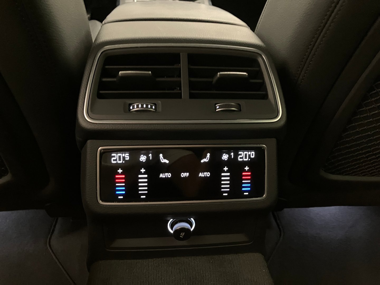 Audi A7 Sportback 40 TDI | Bild 30 von 34