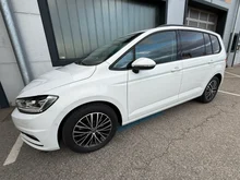 VW Touran Friends TDI in Pure White