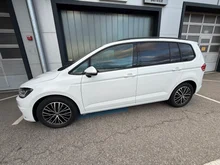 VW Touran Friends TDI in Pure White