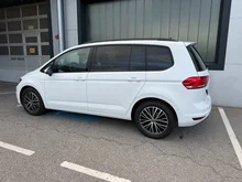 VW Touran Friends TDI in Pure White