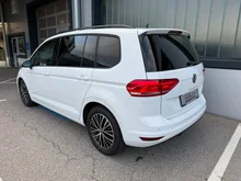 VW Touran Friends TDI in Pure White