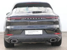 Porsche Cayenne E-Hybrid in schwarzmetallic