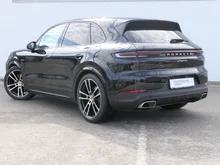 Porsche Cayenne E-Hybrid in schwarzmetallic