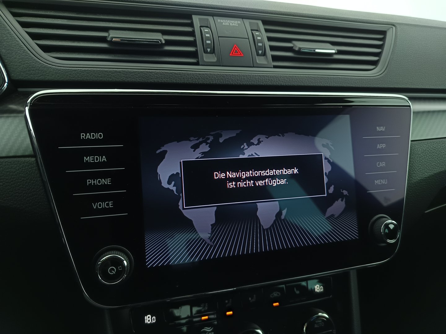 Škoda SUPERB SPORTLINE TDI DSG | Bild 23 von 36