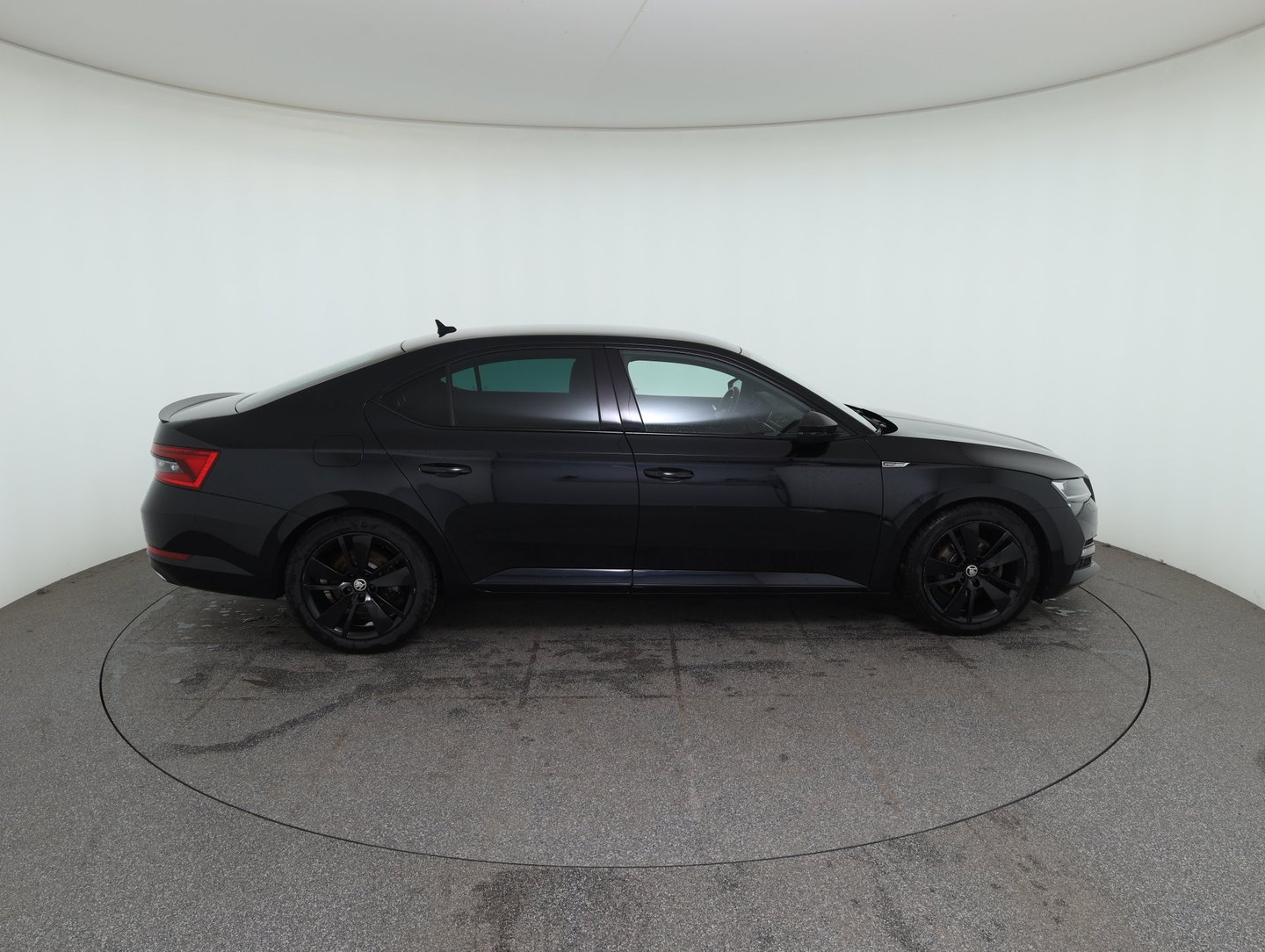 Škoda SUPERB SPORTLINE TDI DSG | Bild 4 von 36