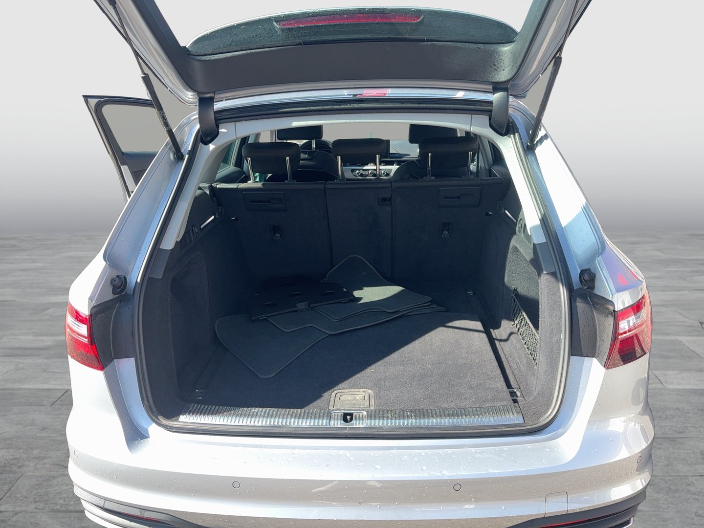 Audi A4 Avant 30 TDI | Bild 19 von 21
