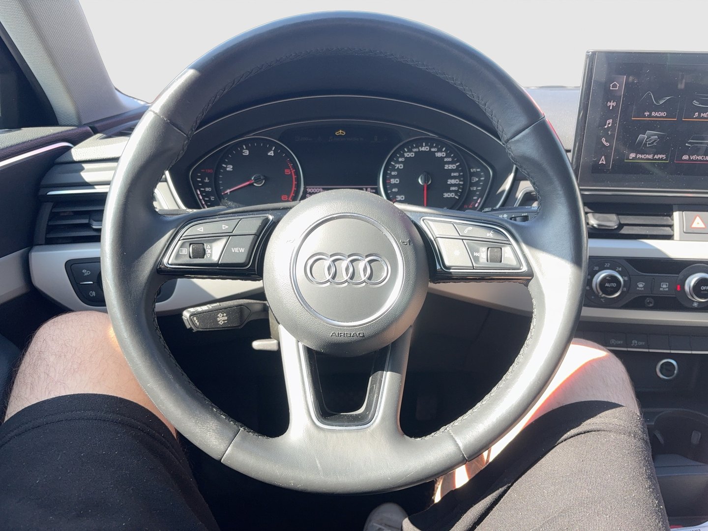 Audi A4 Avant 30 TDI | Bild 11 von 21