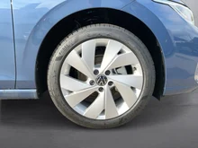 VW Golf Rabbit TSI in Anemonenblau Metallic