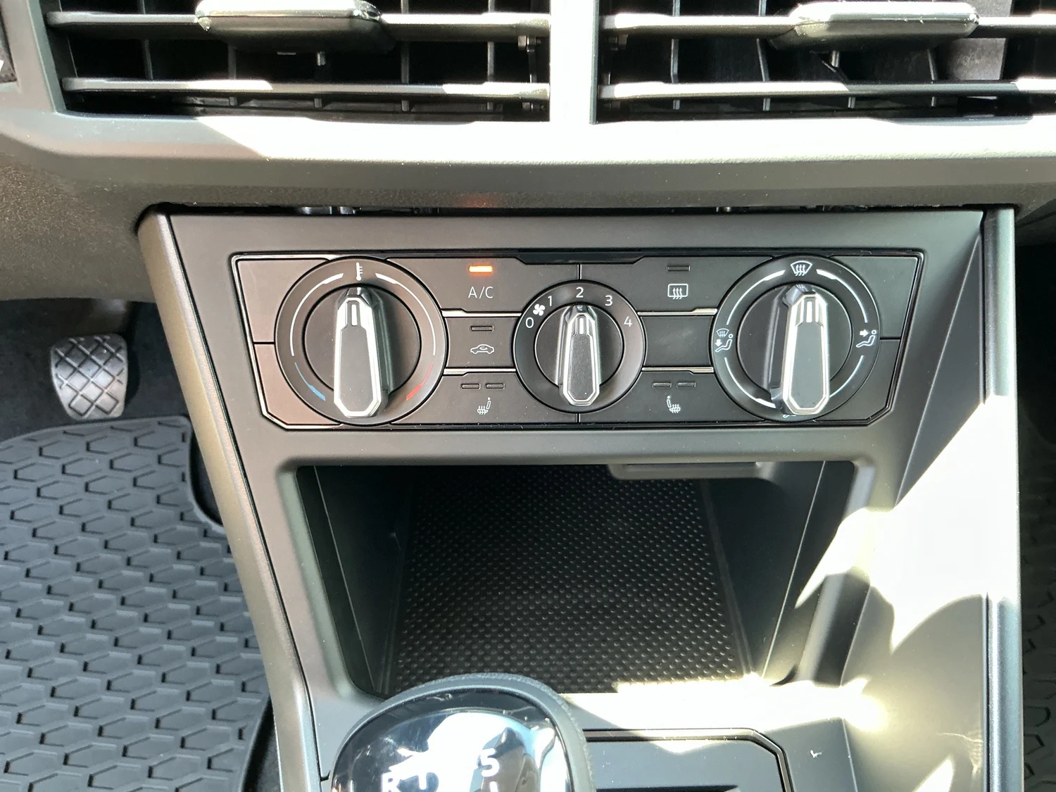 Bild eines VW Taigo 4Me TSI