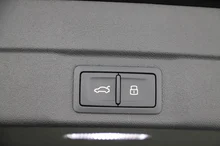Audi A6 Avant e-hybrid quattro 220 kW in Mythosschwarz Metallic