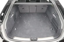 Audi A6 Avant e-hybrid quattro 220 kW in Mythosschwarz Metallic