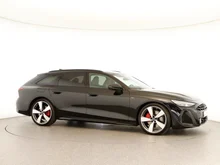 Audi A6 Avant e-hybrid quattro 220 kW in Mythosschwarz Metallic