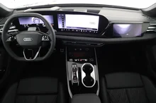 Audi A6 Avant e-hybrid quattro 220 kW in Mythosschwarz Metallic