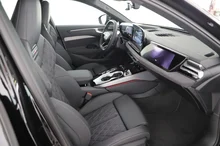 Audi A6 Avant e-hybrid quattro 220 kW in Mythosschwarz Metallic