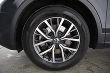 VW Tiguan Life eHybrid DSG in URANOGRAU