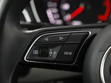 Audi A4 Avant 35 TFSI advanced in MYTHOSSCHWARZ METALLIC