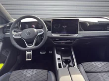 VW Passat Variant Sport eHybrid 150kW in Oryxweiß Perlmutteffekt