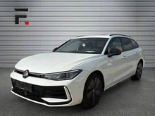 VW Passat Variant Sport eHybrid 150kW in Oryxweiß Perlmutteffekt