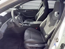 VW Passat Variant Sport eHybrid 150kW in Oryxweiß Perlmutteffekt