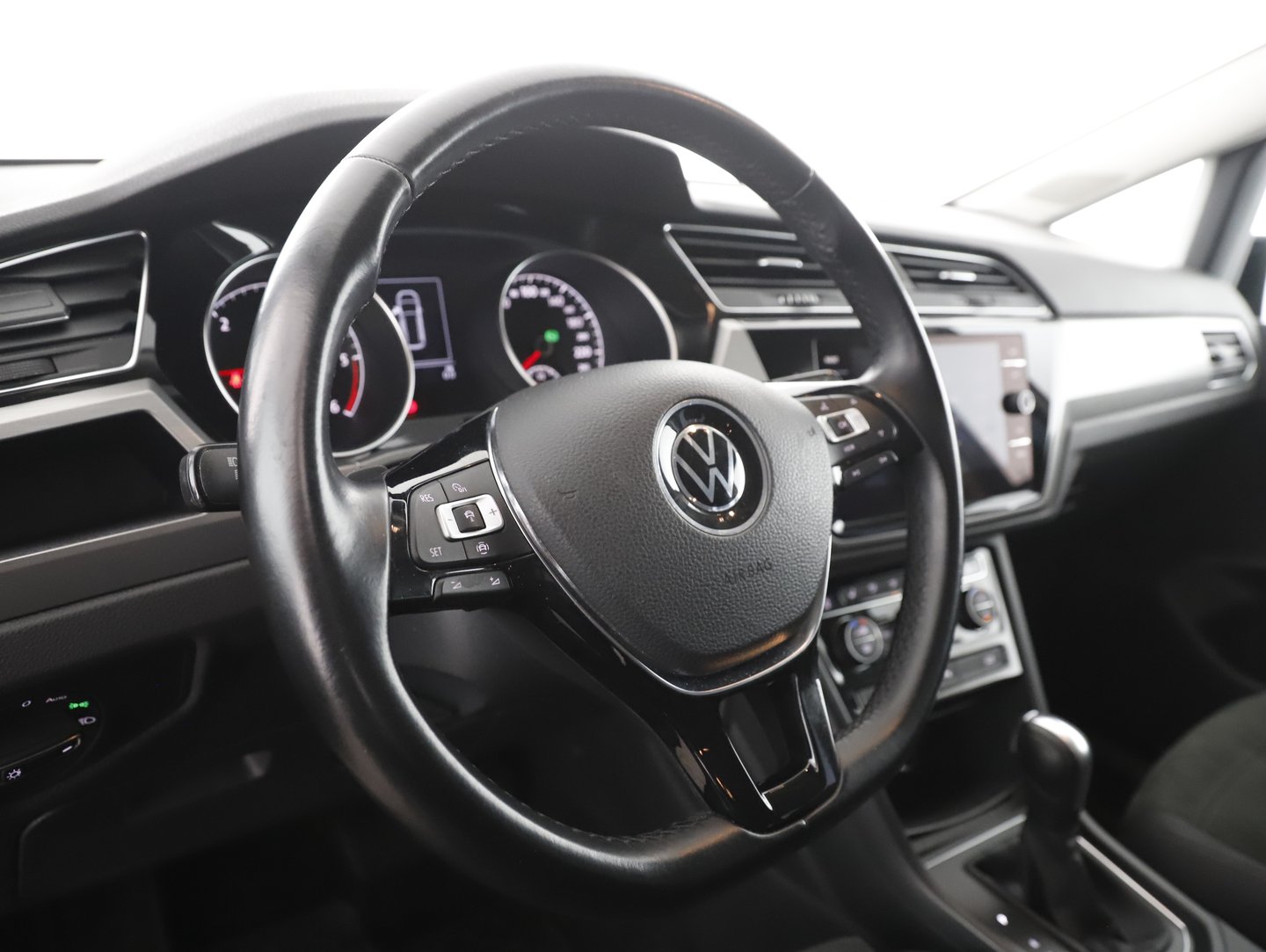 VW Touran Comfortline TDI SCR DSG 5-Sitzer | Bild 16 von 29