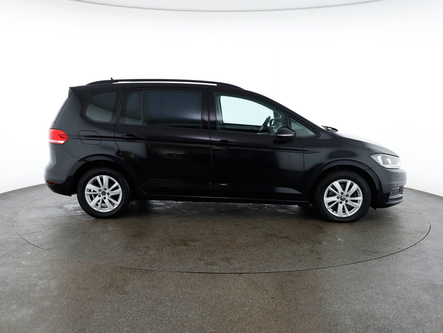 VW Touran Comfortline TDI SCR DSG 5-Sitzer | Bild 8 von 29