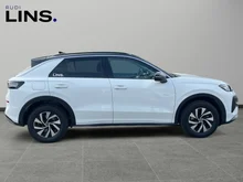 VW T-Roc Life eTSI DSG in Pure White Dach Black Uni