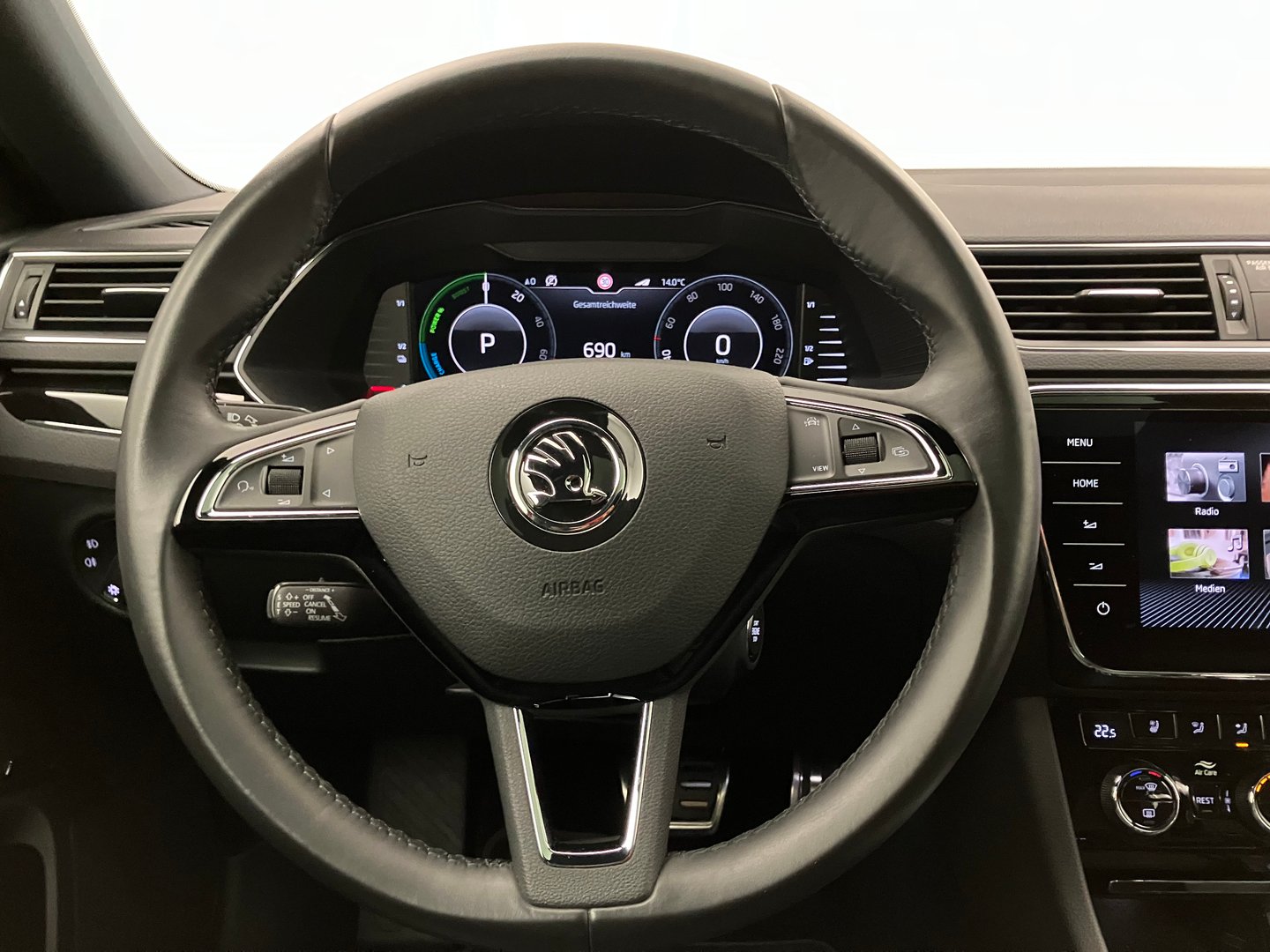 Škoda SUPERB iV SPORTLINE DSG | Bild 15 von 34