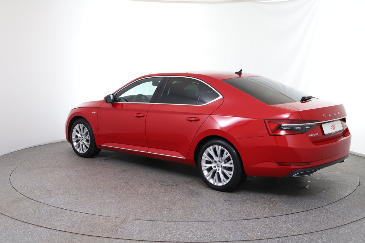 Škoda SUPERB iV SPORTLINE DSG | Bild 3 von 34