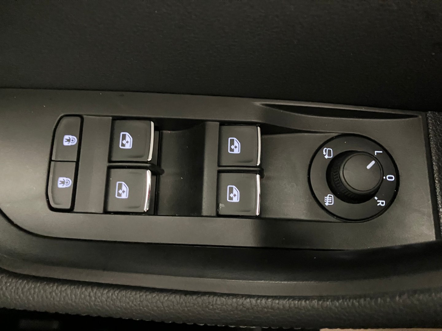 Škoda SUPERB iV SPORTLINE DSG | Bild 12 von 34
