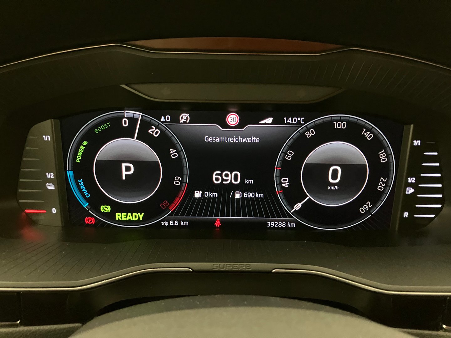Škoda SUPERB iV SPORTLINE DSG | Bild 16 von 34