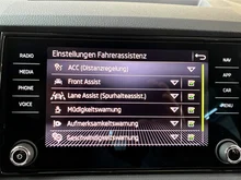 Škoda Karoq Selection TDI in Graphit-Grau Metallic