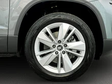 Škoda Karoq Selection TDI in Graphit-Grau Metallic