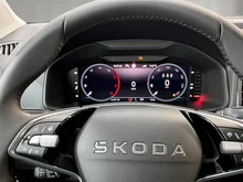 Škoda Karoq Selection TDI in Graphit-Grau Metallic