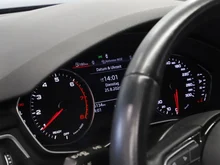 Audi A4 Avant 35 TFSI advanced in MYTHOSSCHWARZ METALLIC