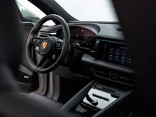 Porsche Macan 4 in kreide