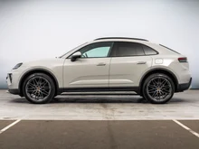 Porsche Macan 4 in kreide